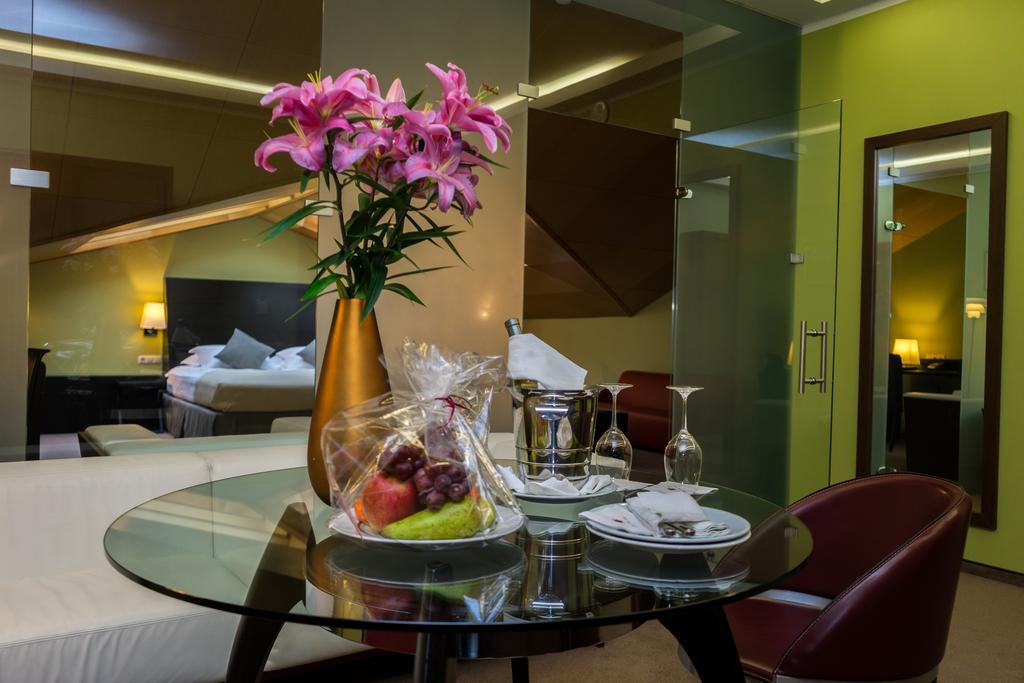 Gallery Park Hotel & Spa, A Chateaux & Hotels Collection Riga Luaran gambar